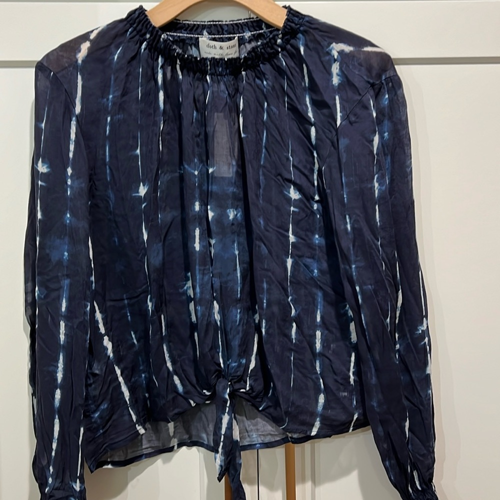 Cloth and Stone Anthropologie blue and white tie dyed blouse